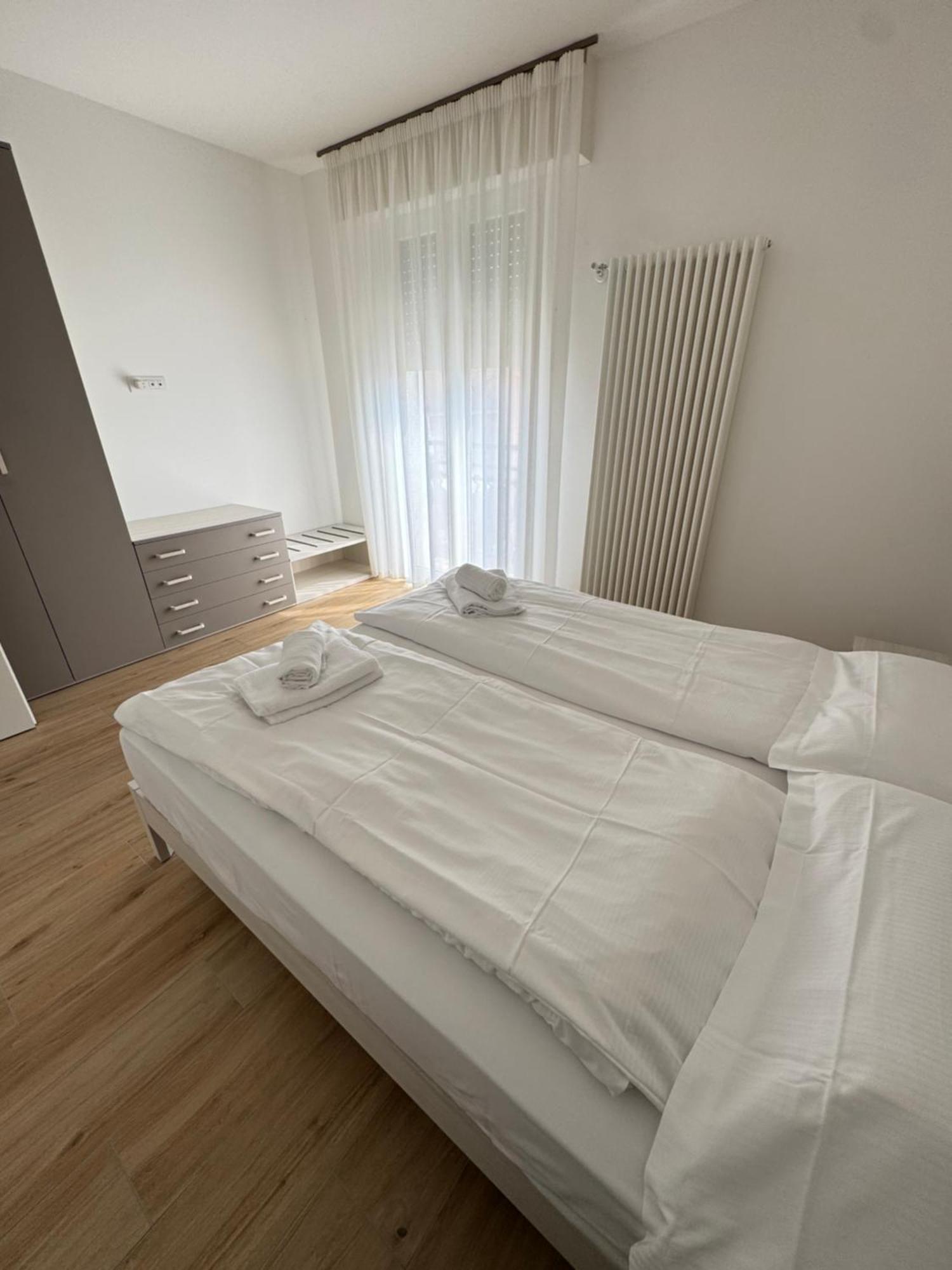 Berengario Suites Torri Del Benaco Exterior photo